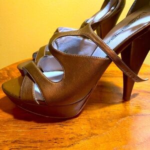 Via Spiga Platform Heels